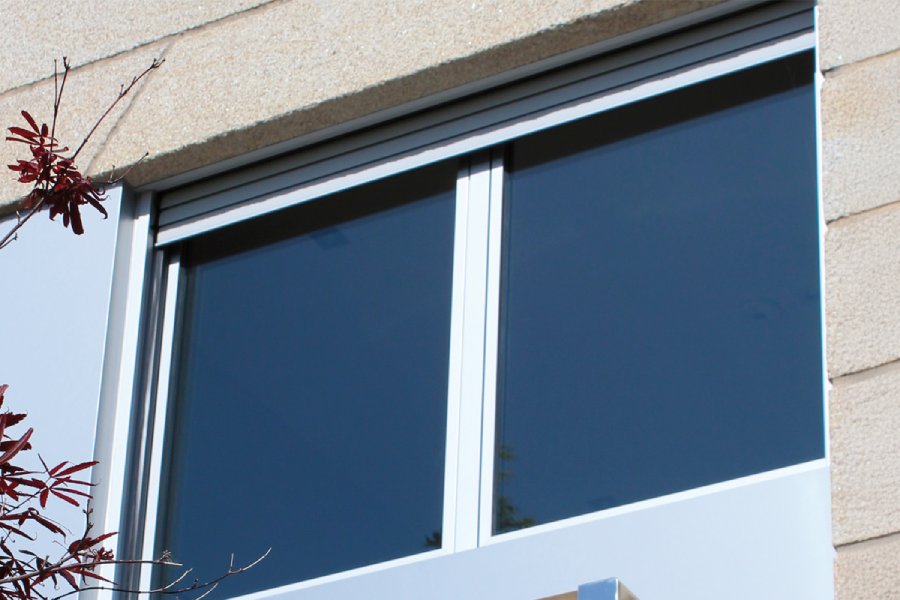 Finestra alluminio anta classica con avvolgibile