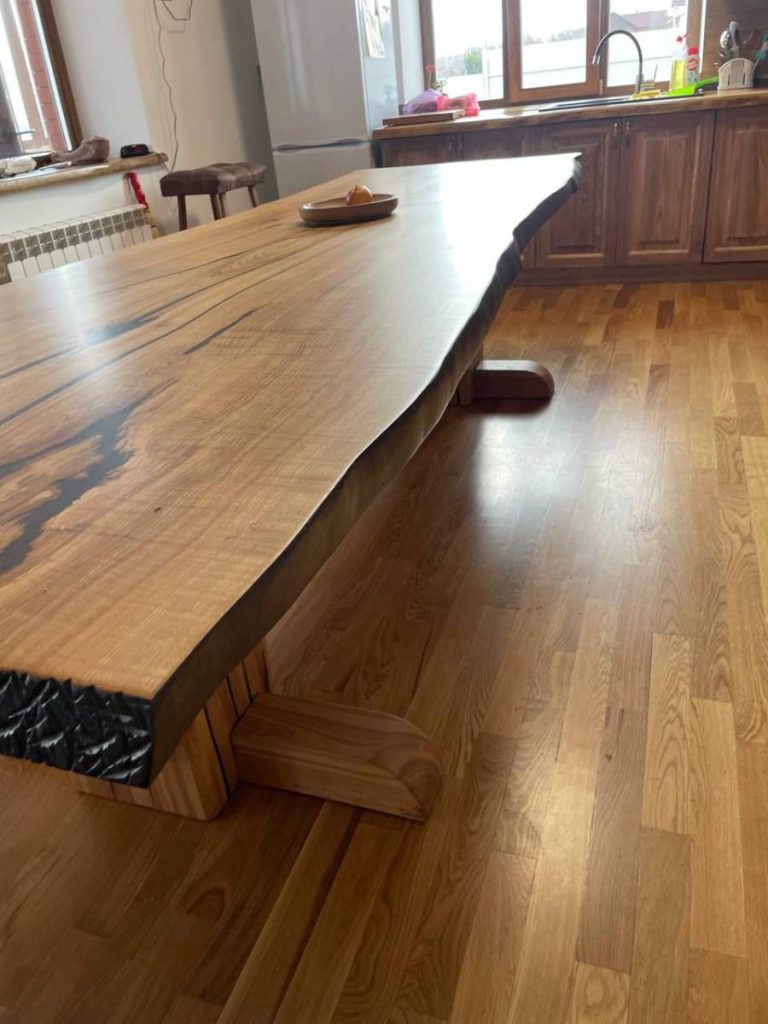 Tavolo in legno (4)